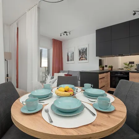 Stylowe Z Parkingiem Blisko Kaliska By Renters Apartment Lodz (Lodz)